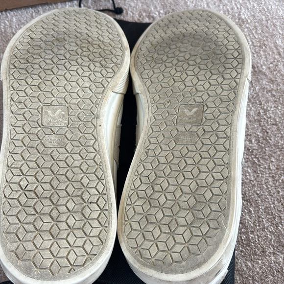 Veja Men's White and Gray Sneakers - Picture 3 of 6